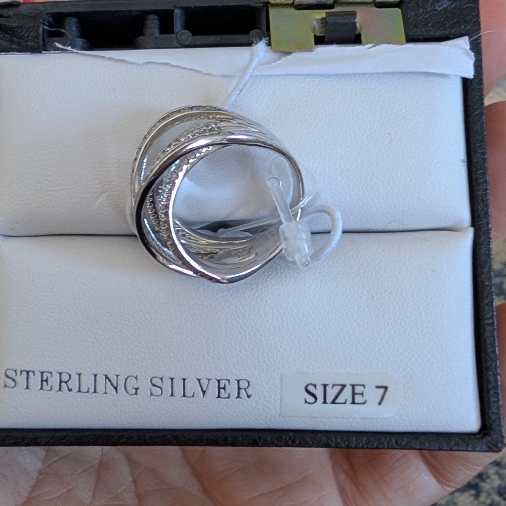 NEW Women's Sterling Silver Size 7 Tiered Ring - Picture 4 of 4